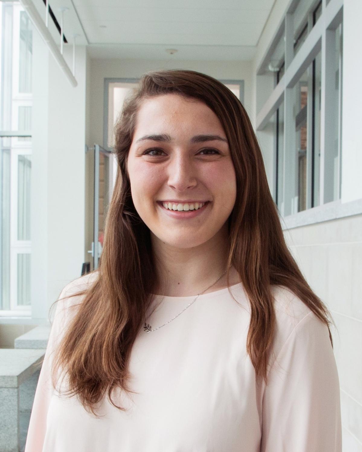 750(w)x600(h), preferred ratio 5:4