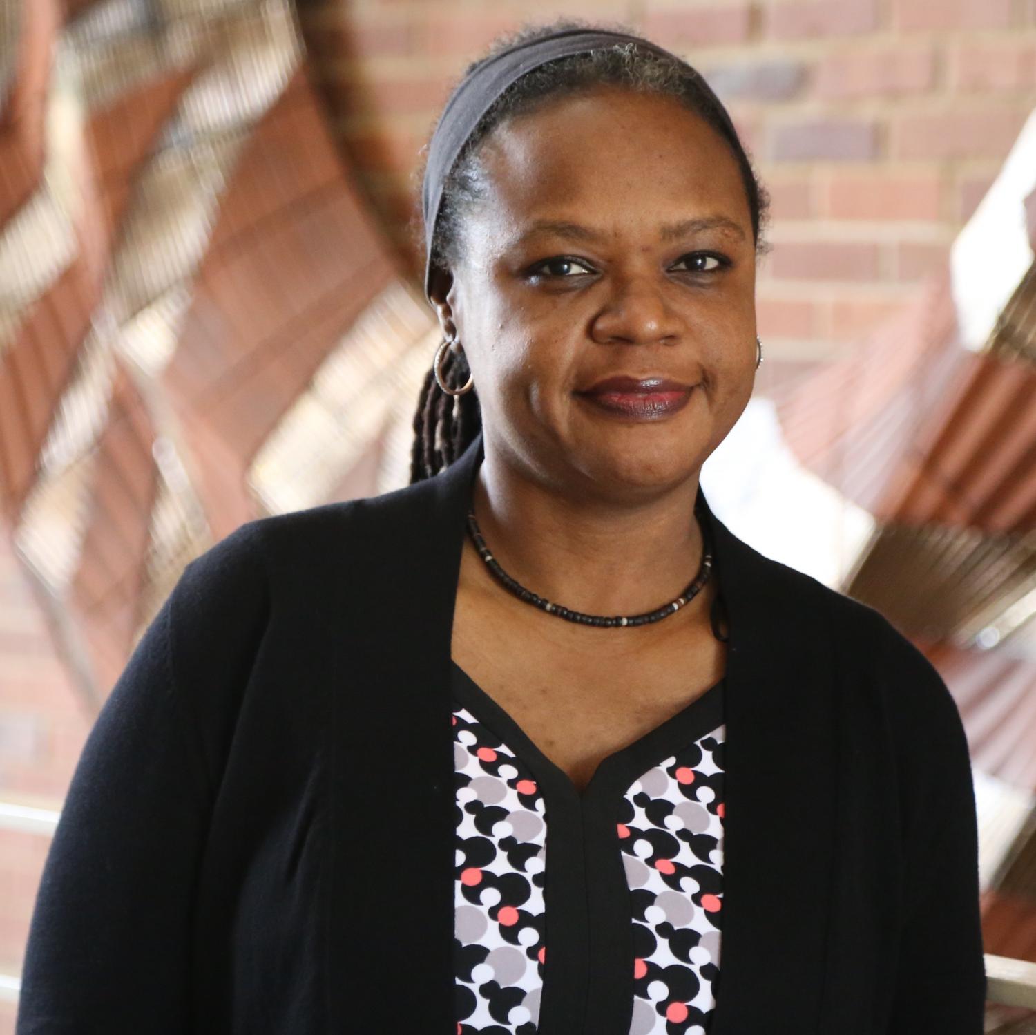 750(w)x600(h), preferred ratio 5:4