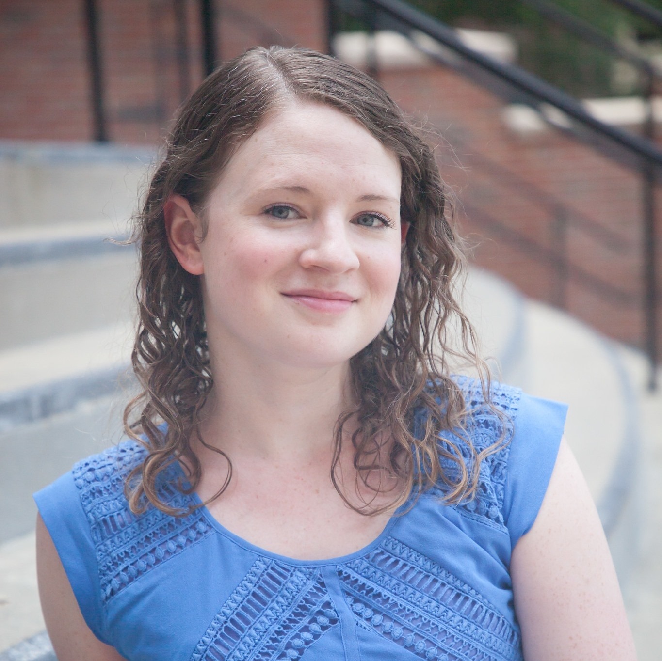 750(w)x600(h), preferred ratio 5:4